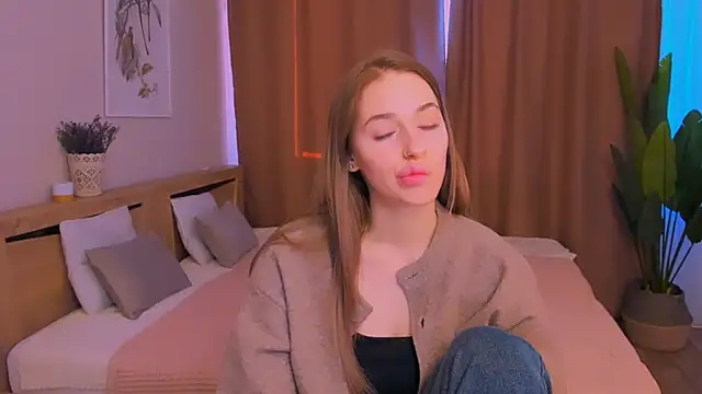 sassy cutie online show from March 3, 3:18 pm