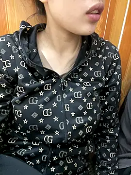 kitty-20x online show from October 23, 10:36 am