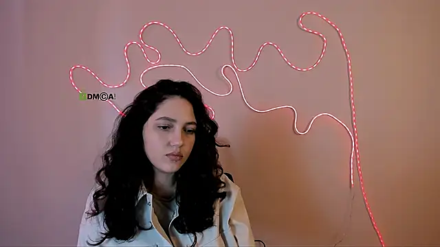 Snapshot of ilona_beauty chatting on October 22, 12:05 pm ilona beauty online show from October 22, 12:05 pm