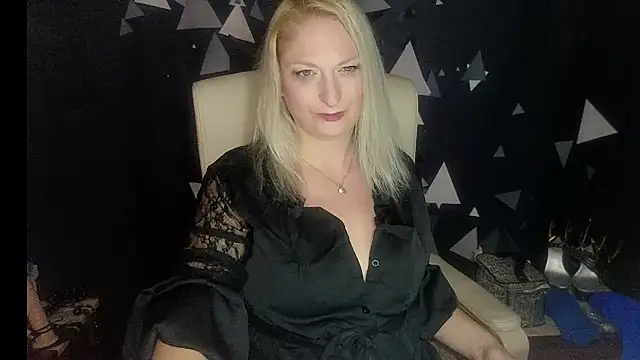 Snapshot of MonicaMis chatting on November 25, 3:34 pm MonicaMis online show from November 25, 3:34 pm