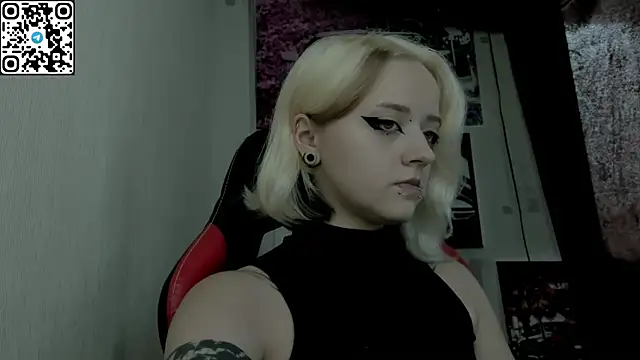 Holy Mistress S online show from July 26, 9:27 am