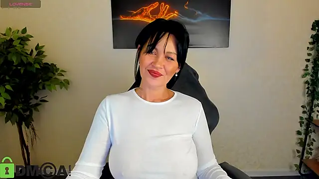 Sara Devills online show from April 19, 8:46 am