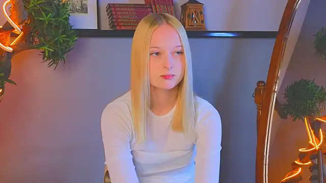 YungLyssy online show from October 26, 3:23 am