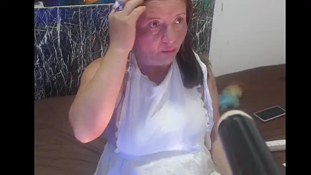 Snapshot of Debora_Cienfuegos25 chatting on November 26, 1:06 am Debora Cienfuegos25 online show from November 26, 1:06 am