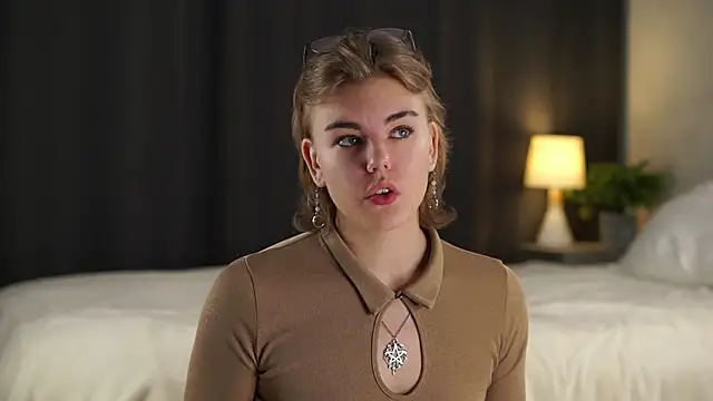 MelodyBaur online show from November 6, 11:33 am