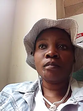 blackbeautyxx92 online show from November 12, 8:15 am