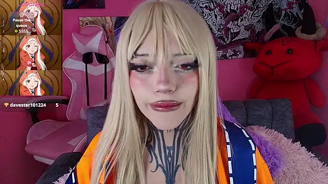 GothGaby online show from May 10, 3:12 am