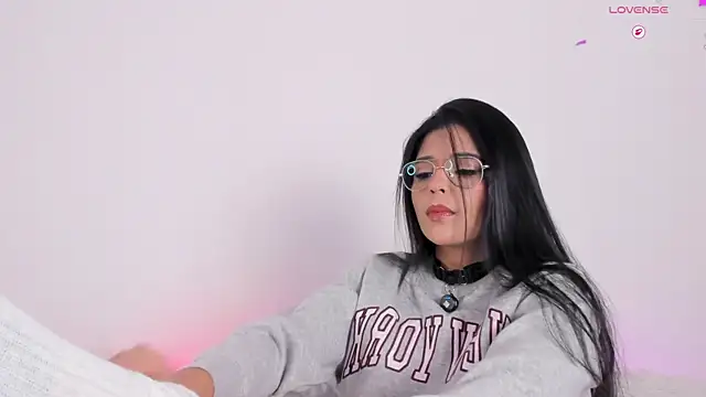 Sophie Duarte online show from December 14, 5:35 am