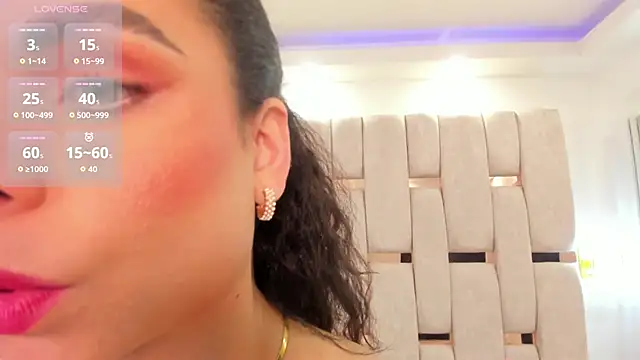 agatha mendoza  online show from October 29, 4:31 pm