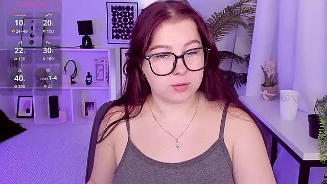 EffyBlush online show from December 4, 1:42 pm