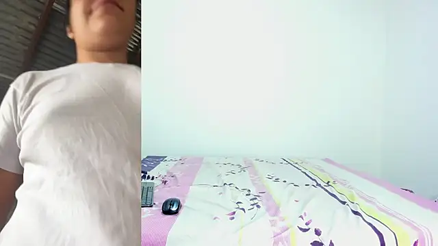 AshleyDeLuca  online show from December 19, 2:35 pm