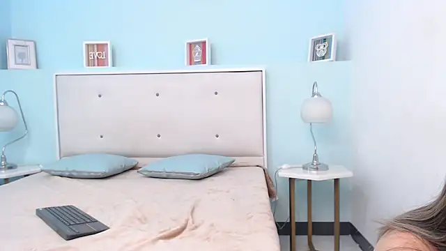 Snapshot of SusanWilliams_ chatting on November 25, 11:10 am SusanWilliams online show from November 25, 11:10 am