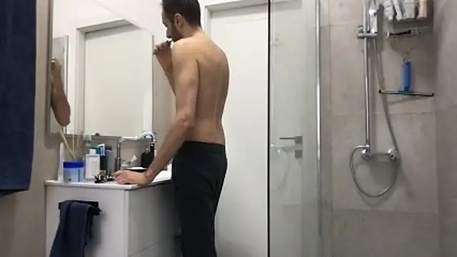 LukaShyGuy online show from November 24, 7:41 am