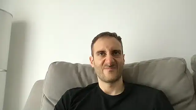 LukaShyGuy online show from April 19, 12:15 pm