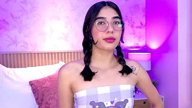 AdelineJhones online show from November 9, 2:26 pm