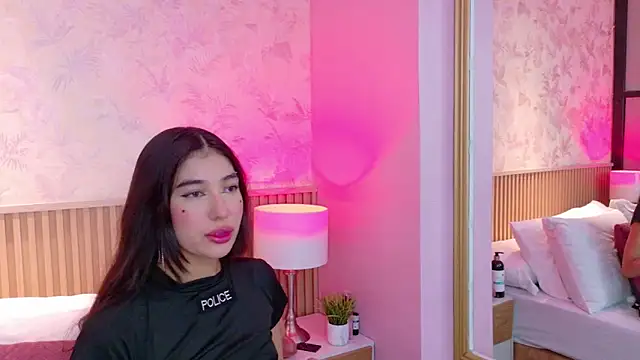 AdelineJhones online show from January 17, 3:06 pm