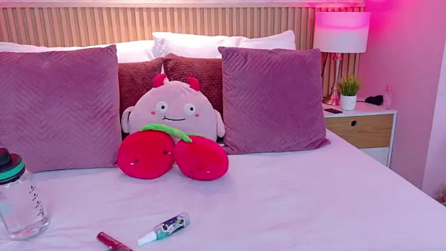 AdelineJhones online show from February 28, 2:40 pm