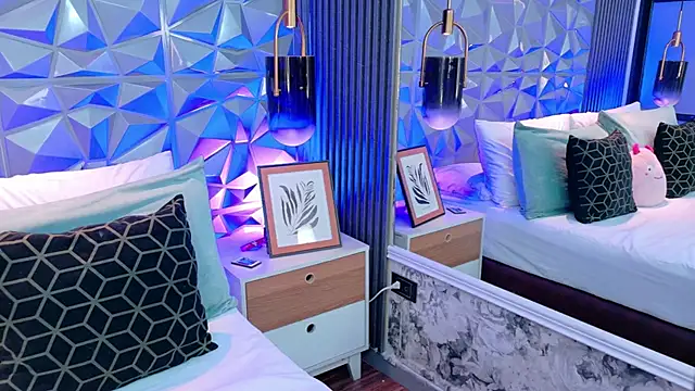 AdelineJhones online show from April 13, 2:33 pm