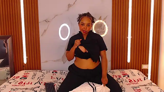 rosselyn  online show from January 15, 7:39 pm