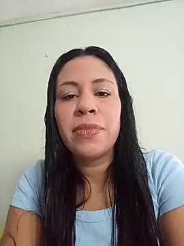 LeilaTaylor online show from December 14, 2:33 pm