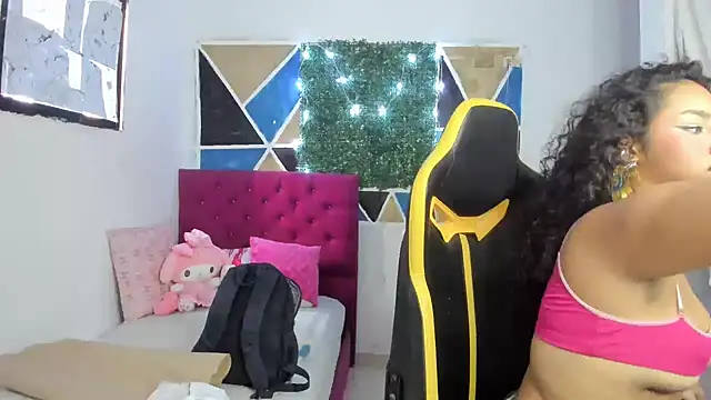 emily stars1 online show from February 12, 9:10 pm