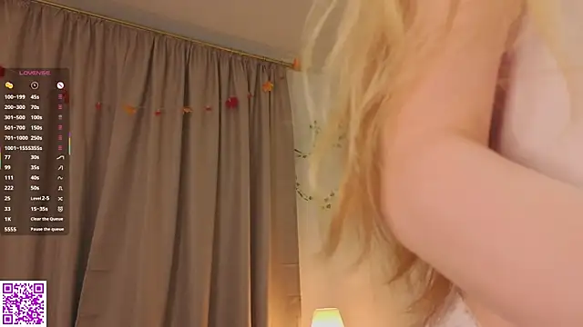 Snapshot of KissyCloud chatting on November 7, 8:25 am KissyCloud online show from November 7, 8:25 am