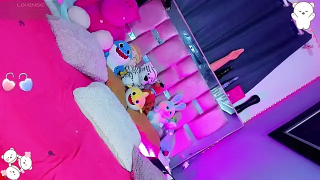 Zulema Zahirx online show from November 28, 2:25 am