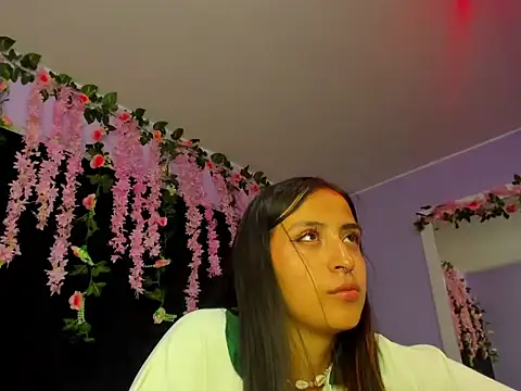 Snapshot of Gabyy_Cooper_ chatting on June 11, 2:22 am Gabyy Cooper online show from June 11, 2:22 am