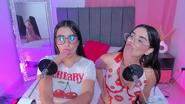 Snapshot of laana_foxx chatting on December 14, 3:01 am laana foxx online show from December 14, 3:01 am