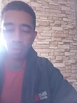 Snapshot of juniordotado87 chatting on July 23, 3:21 pm juniordotado87 online show from July 23, 3:21 pm