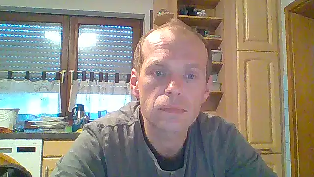 tommy3300 online show from November 4, 6:45 am