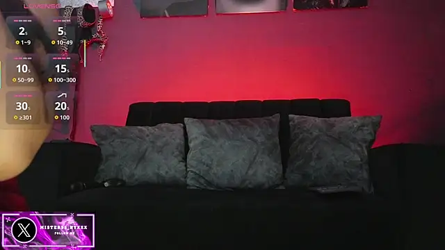 Snapshot of Misterss-Nyxxx chatting on January 7, 12:46 am Misterss-Nyxxx online show from January 7, 12:46 am