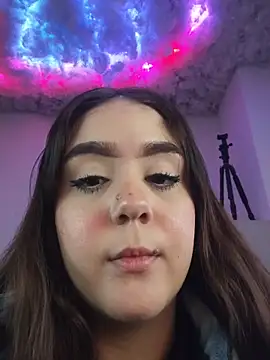 Snapshot of mirandahvelez chatting on November 27, 12:13 am mirandahvelez online show from November 27, 12:13 am