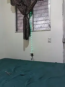 Snapshot of Suamyst_25 chatting on December 20, 8:05 pm Suamyst 25 online show from December 20, 8:05 pm