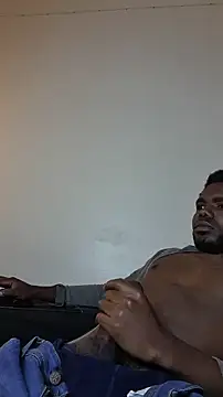 Snapshot of Suamyst_25 chatting on February 8, 9:02 am Suamyst 25 online show from February 8, 9:02 am