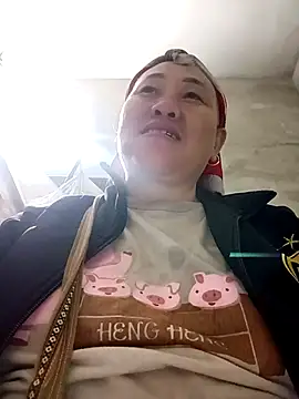 Snapshot of chich-bong chatting on November 15, 3:19 pm chich-bong online show from November 15, 3:19 pm