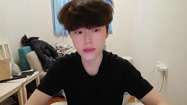 L1kuto online show from February 26, 6:34 am