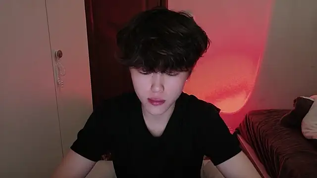 L1kuto online show from March 6, 4:58 pm