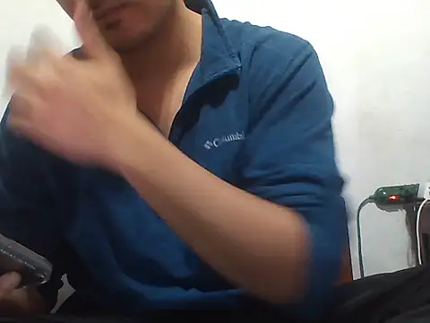 Snapshot of Krikri_sc chatting on April 29, 1:43 am Krikri sc online show from April 29, 1:43 am