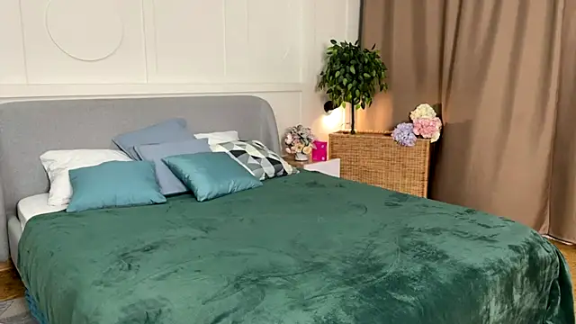 Adele Shy online show from November 29, 1:30 am