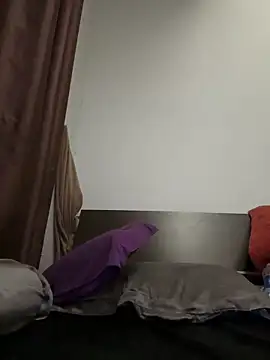 Emily-y online show from February 5, 1:05 pm