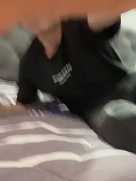 Yeison 8012 online show from March 10, 4:06 am