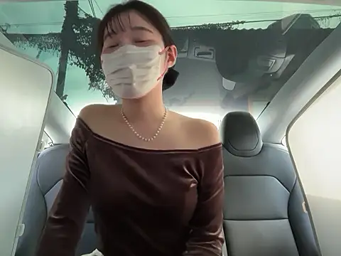 karenchaaan online show from October 29, 1:30 am