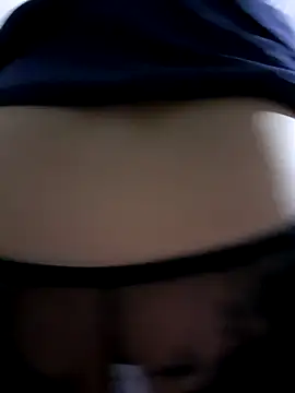 Snapshot of YennyeLa chatting on November 22, 12:31 am YennyeLa online show from November 22, 12:31 am