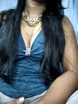 Ezabelljohn online show from April 18, 7:07 pm