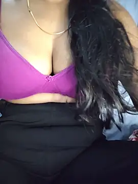 Ezabelljohn online show from May 15, 11:56 pm