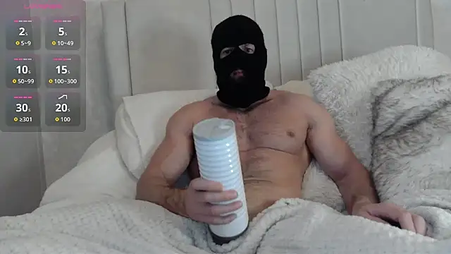 Masked Bull38 Uk online show from December 14, 12:10 pm