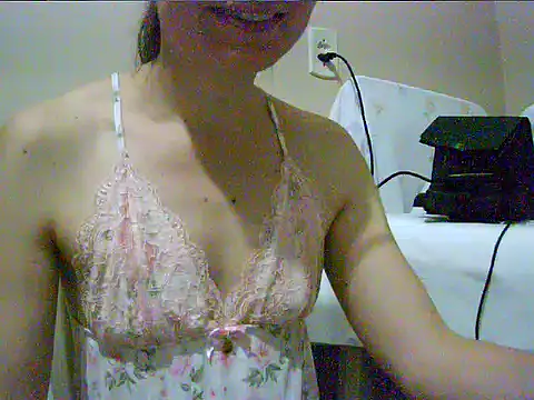 Snapshot of ana_rosadinha chatting on November 15, 1:58 am ana rosadinha online show from November 15, 1:58 am