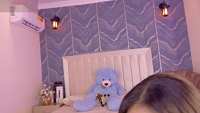 iam nicolle online show from November 28, 12:41 pm