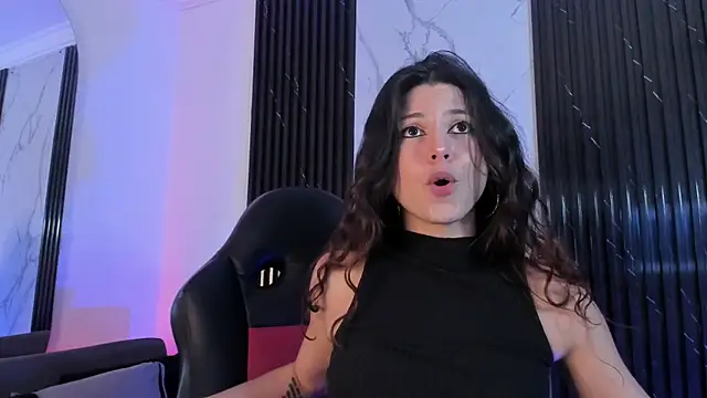 Snapshot of LolaMustaine_ chatting on November 7, 9:37 pm LolaMustaine online show from November 7, 9:37 pm